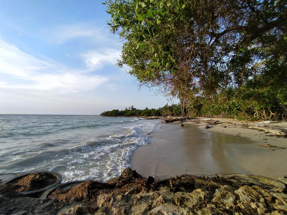 ホテル Sol Y Mar Puerto Limon エクステリア 写真
